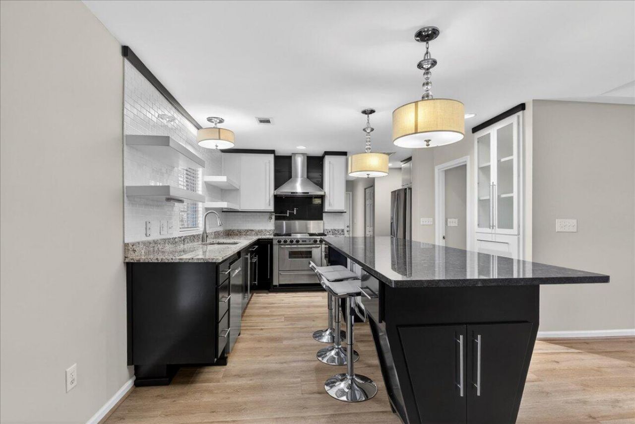 1102 Ansel Drive Photo 12