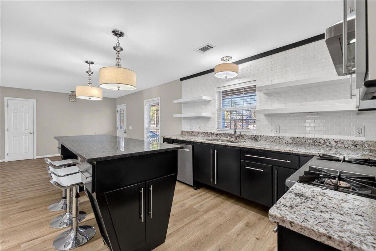 1102 Ansel Drive Photo 14