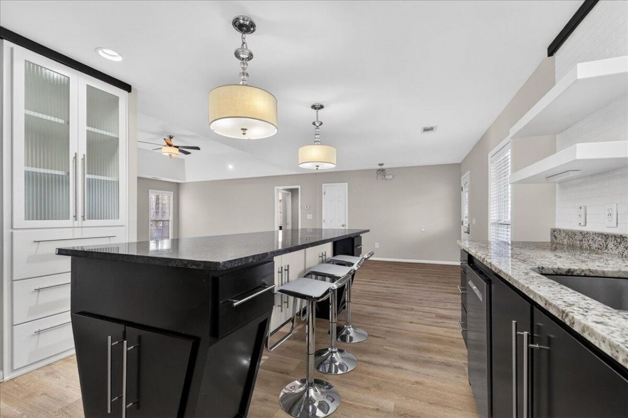 1102 Ansel Drive Photo 17