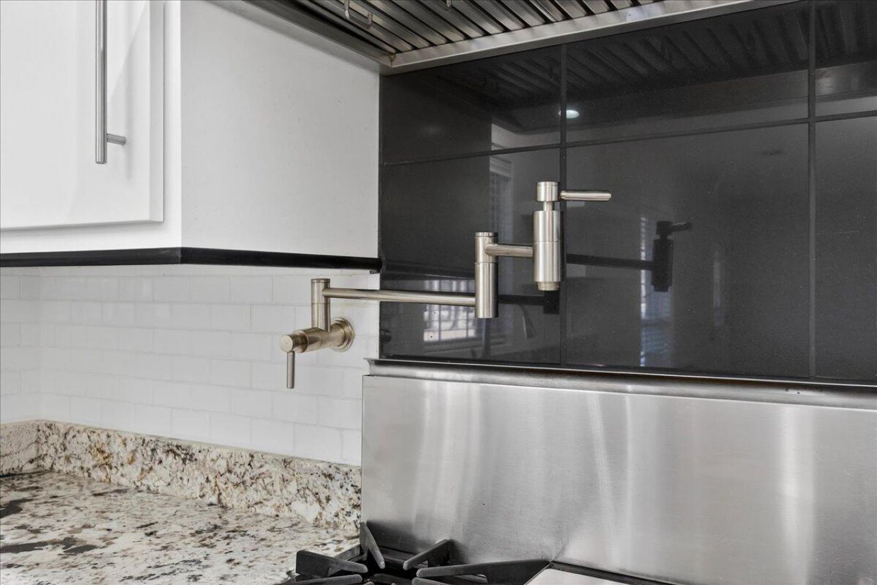 1102 Ansel Drive Photo 18