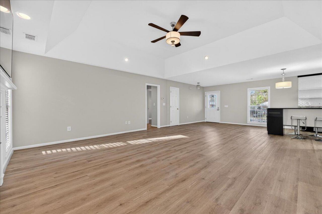 1102 Ansel Drive Photo 8