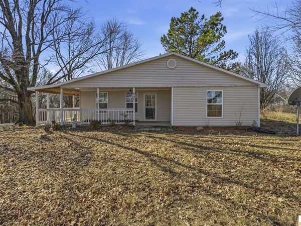 297 County Barn Road , Glasgow, KY 42141
