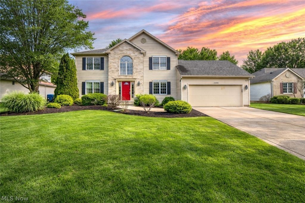 28580 Glen Hollow Lane, Olmsted Township, OH 44138 Main Photo