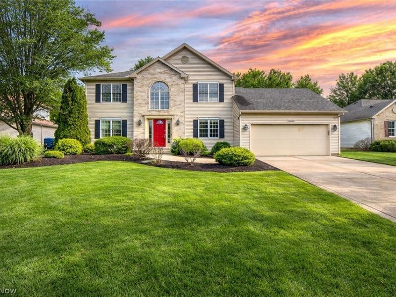 28580 Glen Hollow Lane, Olmsted Township, OH 44138 Photo 1