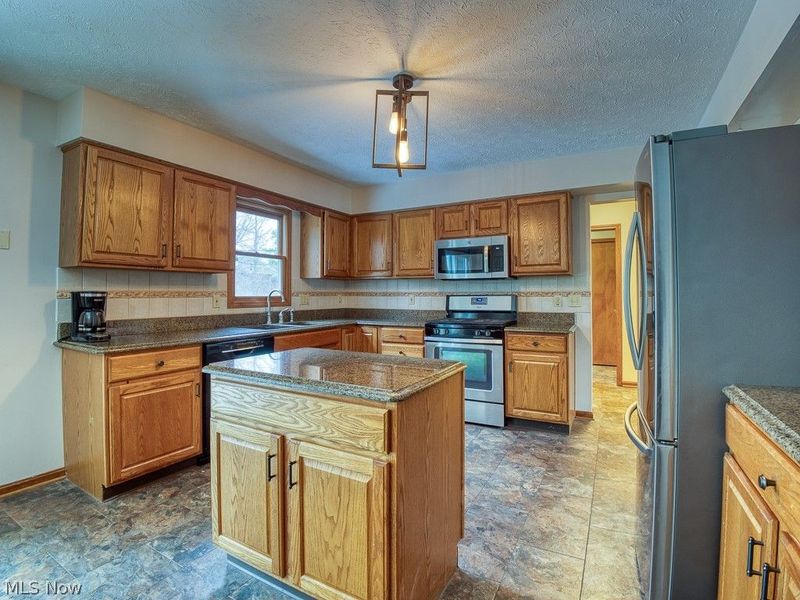 28580 Glen Hollow Lane, Olmsted Township, OH 44138 Photo 15