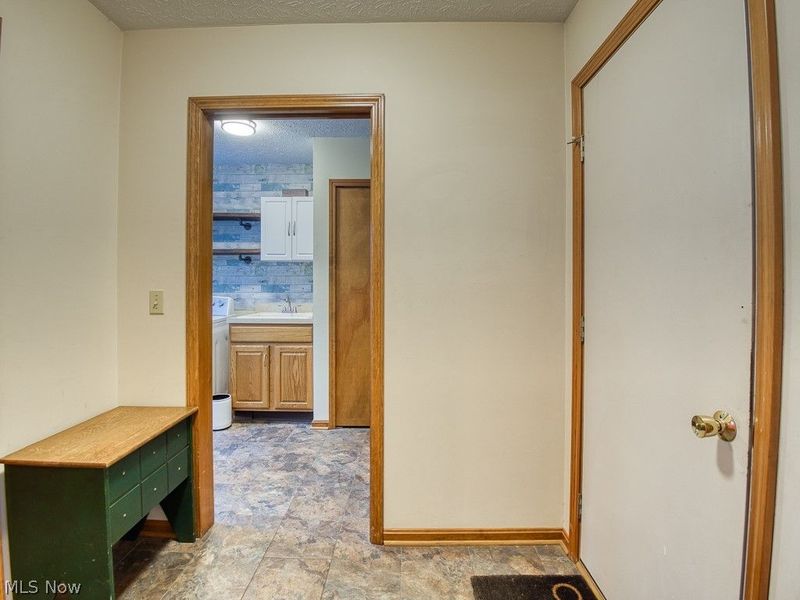 28580 Glen Hollow Lane, Olmsted Township, OH 44138 Photo 20