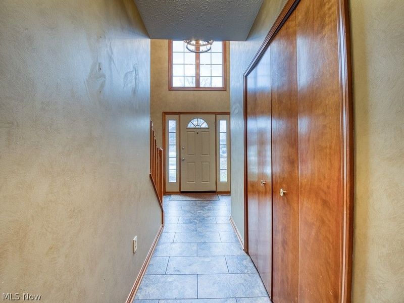 28580 Glen Hollow Lane, Olmsted Township, OH 44138 Photo 6