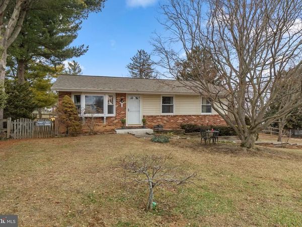 6 DOROTHY AVENUE, WESTMINSTER, MD 21157