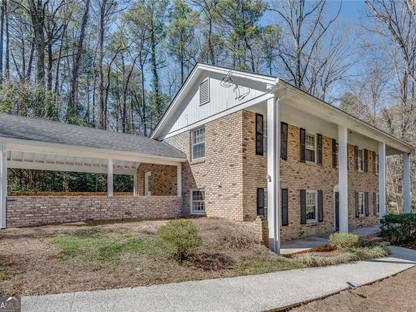 3560 Embry Circle, Atlanta, GA 30341