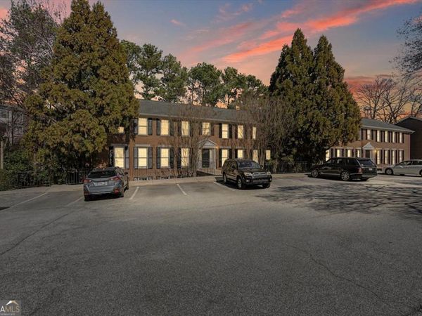 1101 Collier Road NW, Unit O1, Atlanta, GA 30318