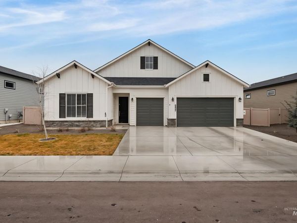 8807 E Snow Drop St, Nampa, ID 83687