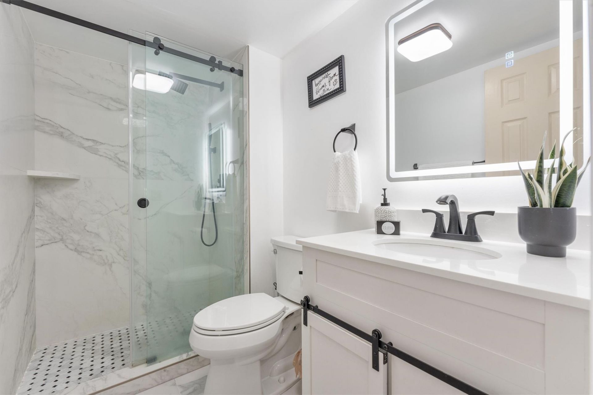 2851 NE 183rd Street, Unit 617, Aventura, FL 33160 Photo