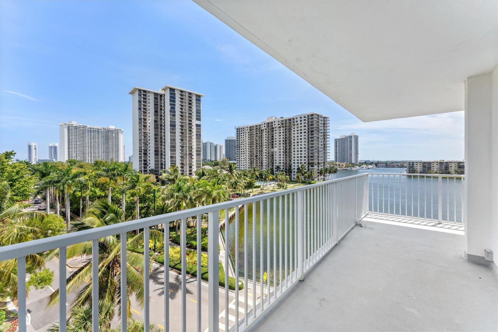 2851 NE 183rd Street, Unit 617, Aventura, FL 33160 Photo