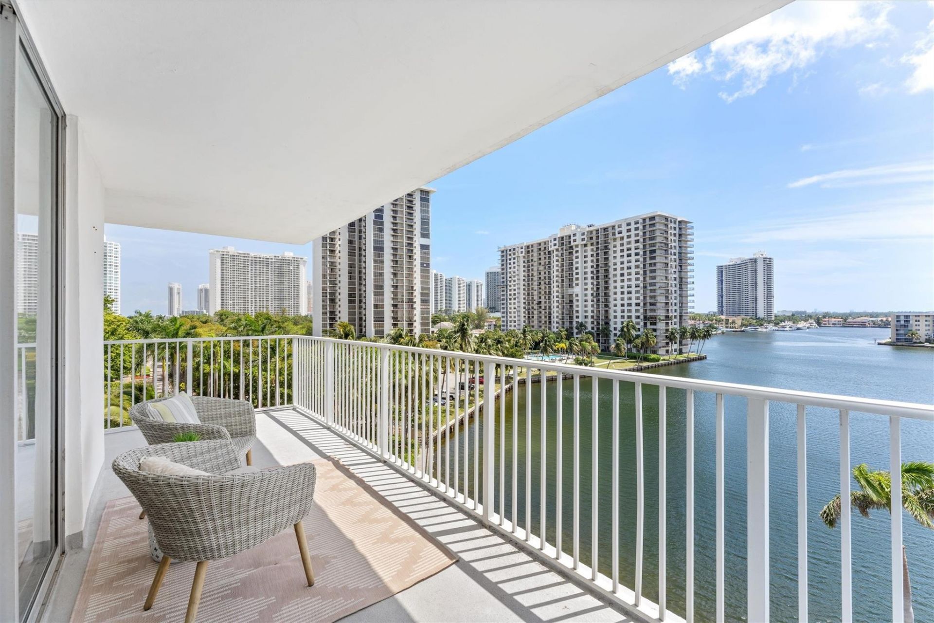 2851 NE 183rd Street, Unit 617, Aventura, FL 33160 Photo