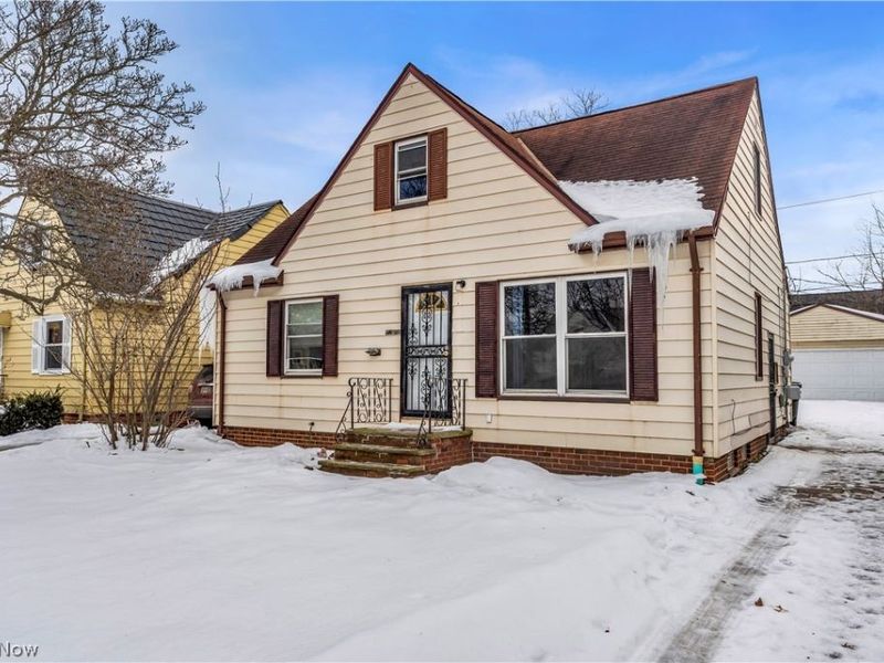 12918 Eastwood Boulevard, Garfield Heights, OH 44125 Photo 2