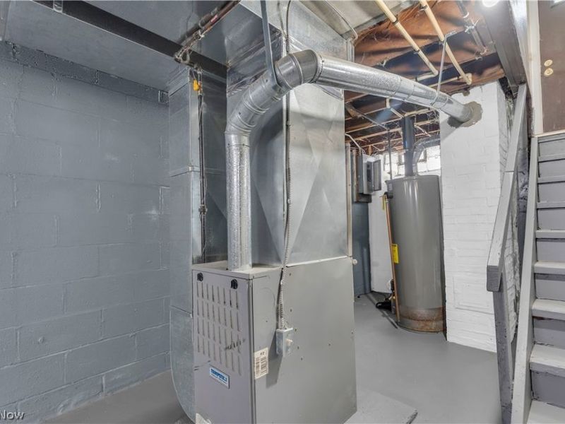 12918 Eastwood Boulevard, Garfield Heights, OH 44125 Photo 24