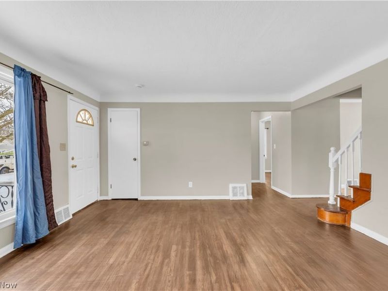 12918 Eastwood Boulevard, Garfield Heights, OH 44125 Photo 5