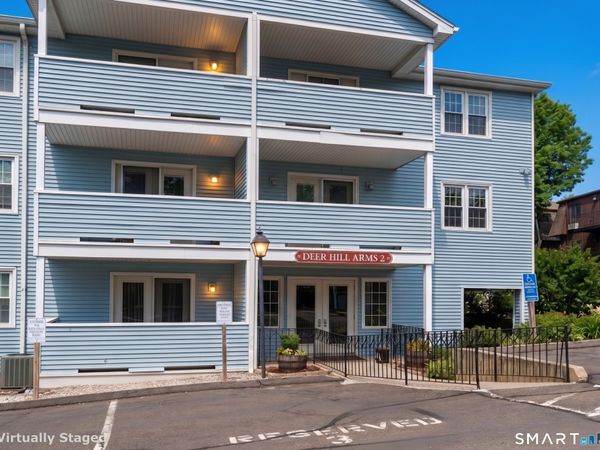 136 Deer Hill, Unit 308, Danbury, CT 06810