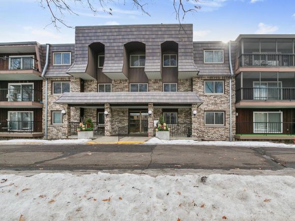 260 Westview Drive, Unit 213, West Saint Paul, MN 55118