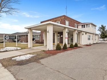 318 Broadway Avenue W, Little Falls, MN 56345