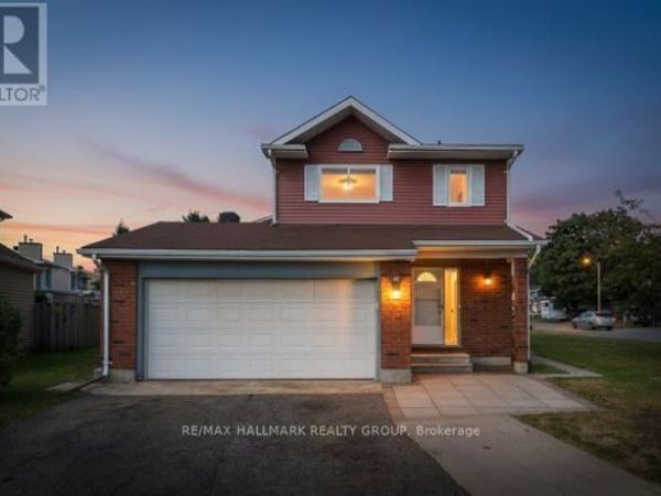55 Fair Oaks Crescent, Ottawa, ON K2G4W3