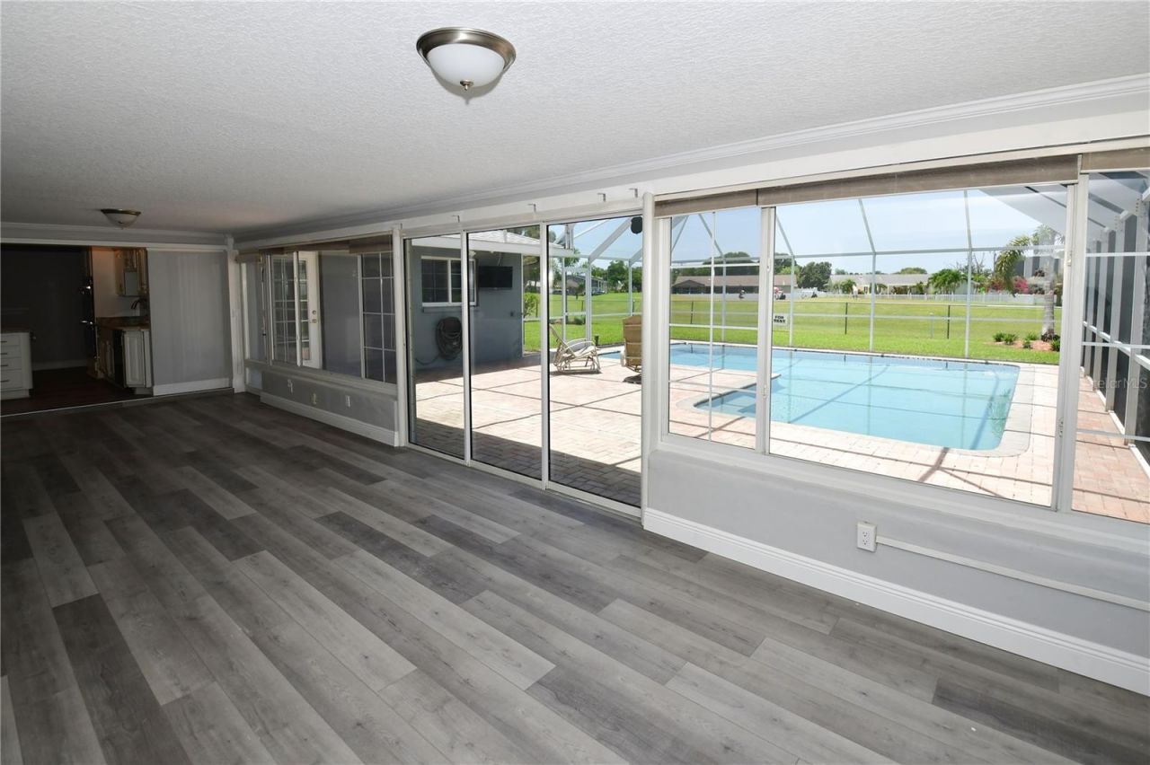 6690 Burning Tree Drive, Seminole, FL 33777 Photo