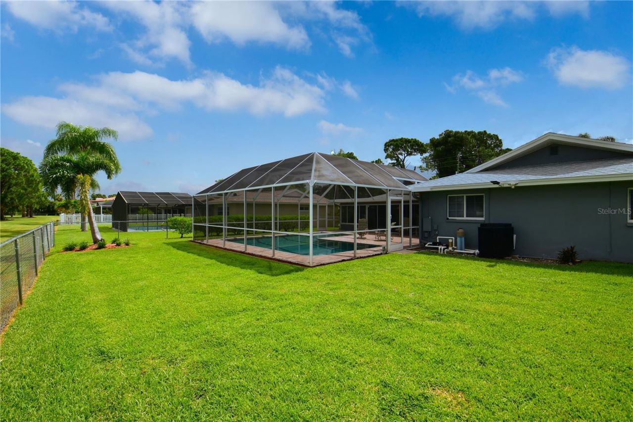 6690 Burning Tree Drive, Seminole, FL 33777 Photo