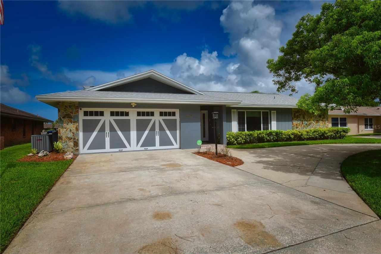 6690 Burning Tree Drive, Seminole, FL 33777 Photo