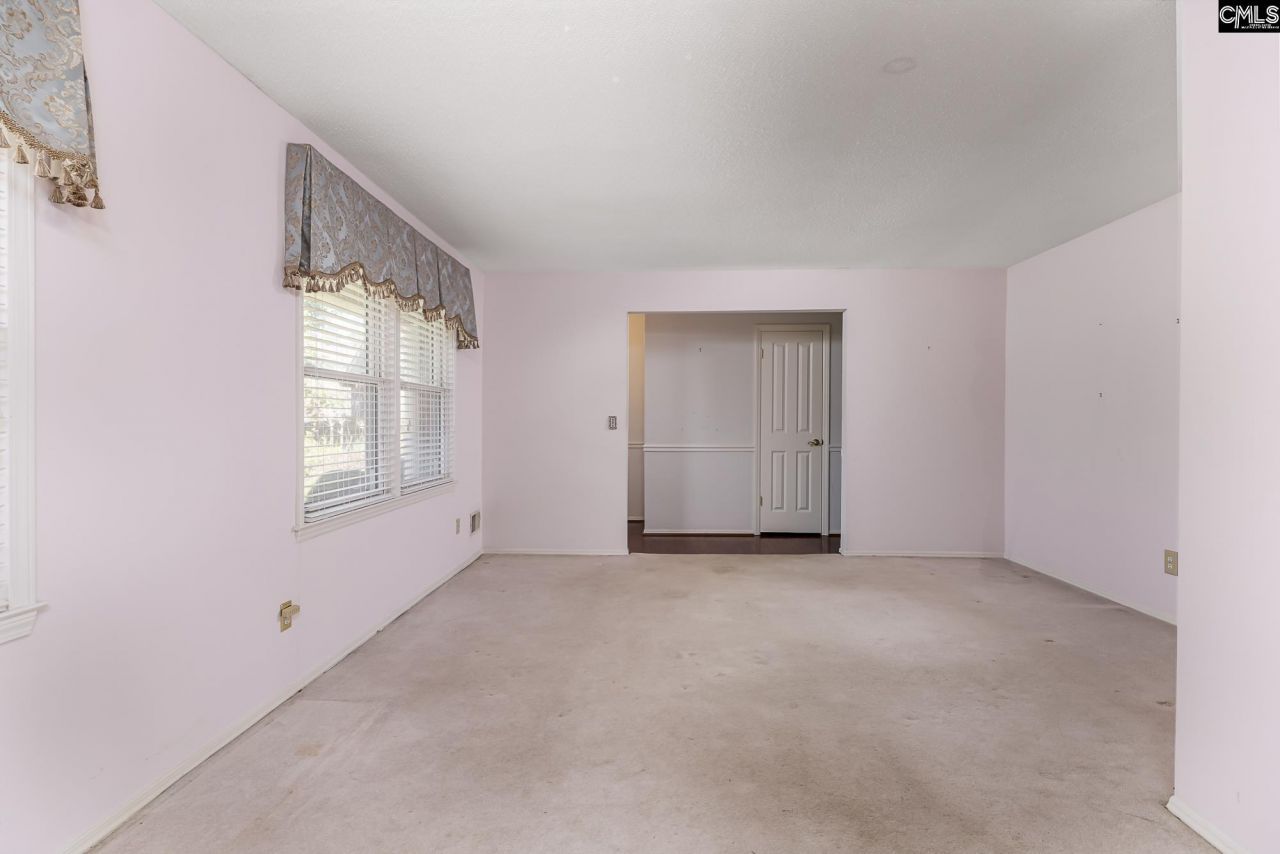 215 Parkstream Circle Photo 11