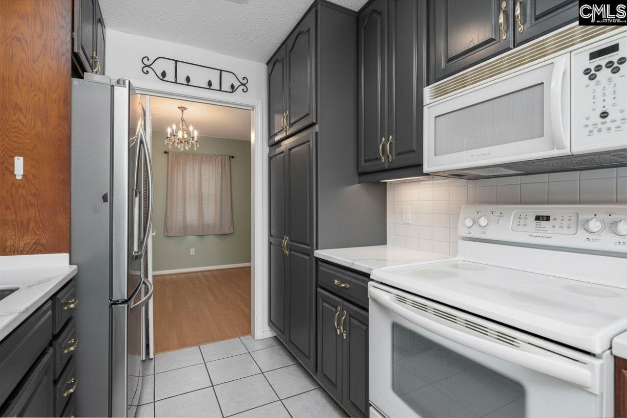 215 Parkstream Circle Photo 17