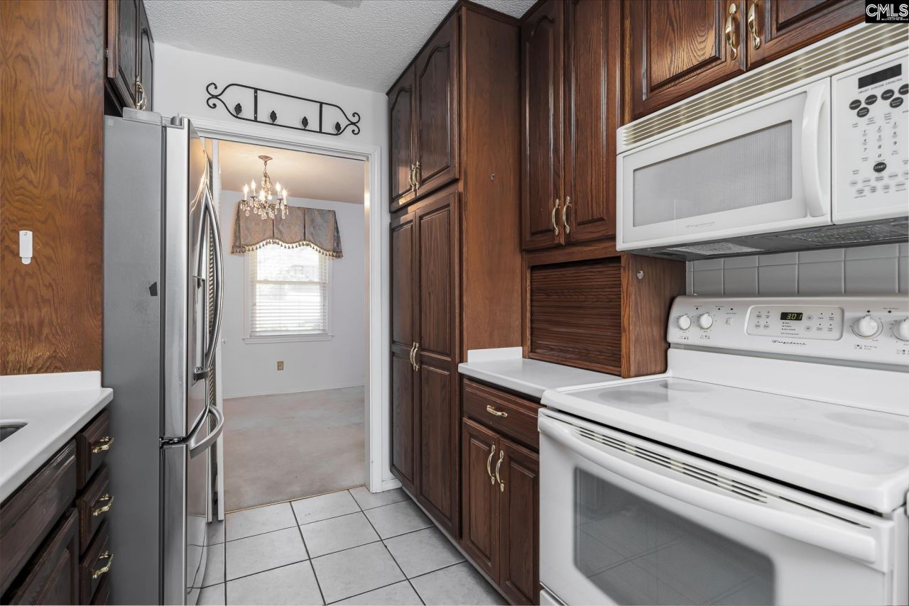 215 Parkstream Circle Photo 18