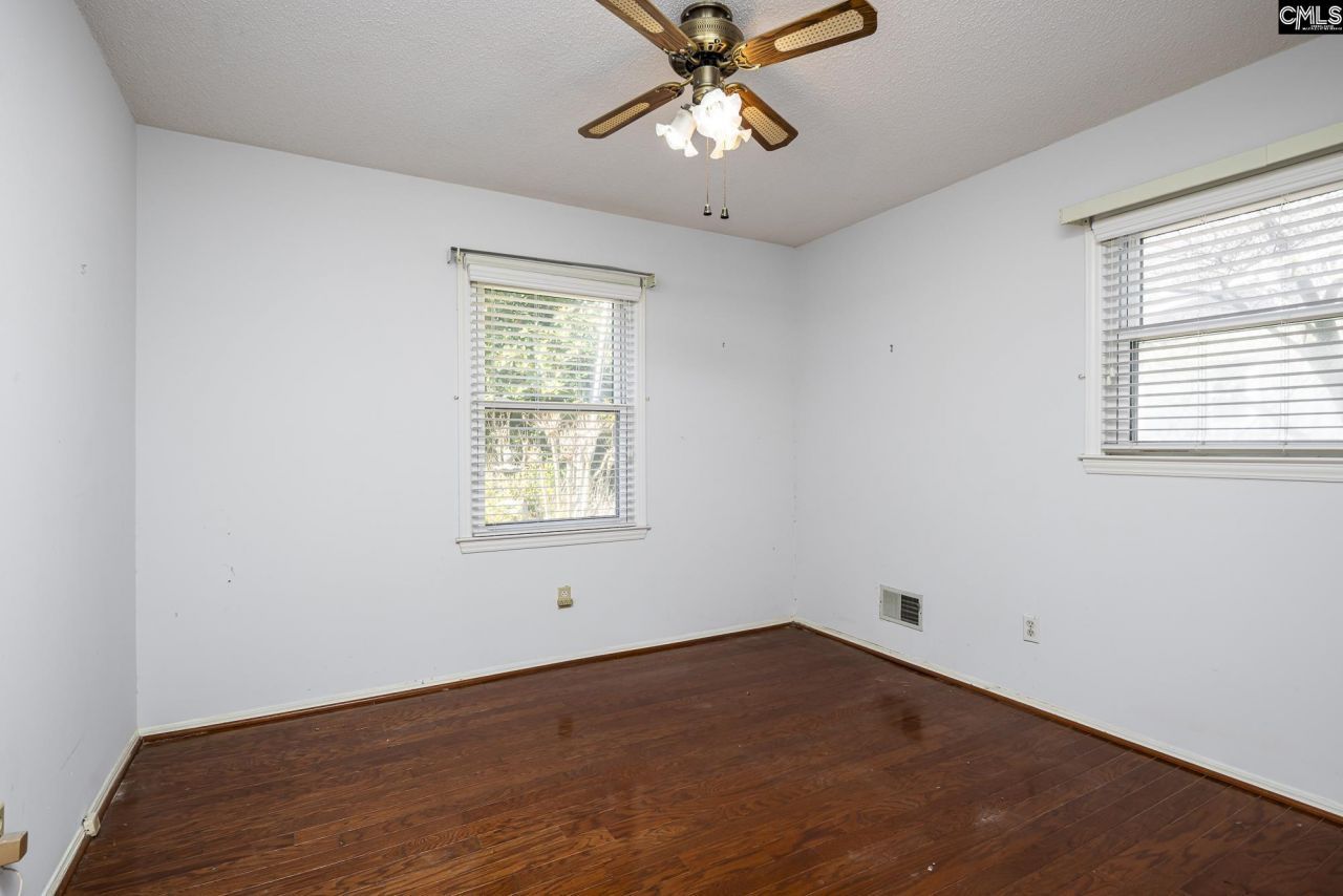 215 Parkstream Circle Photo 20