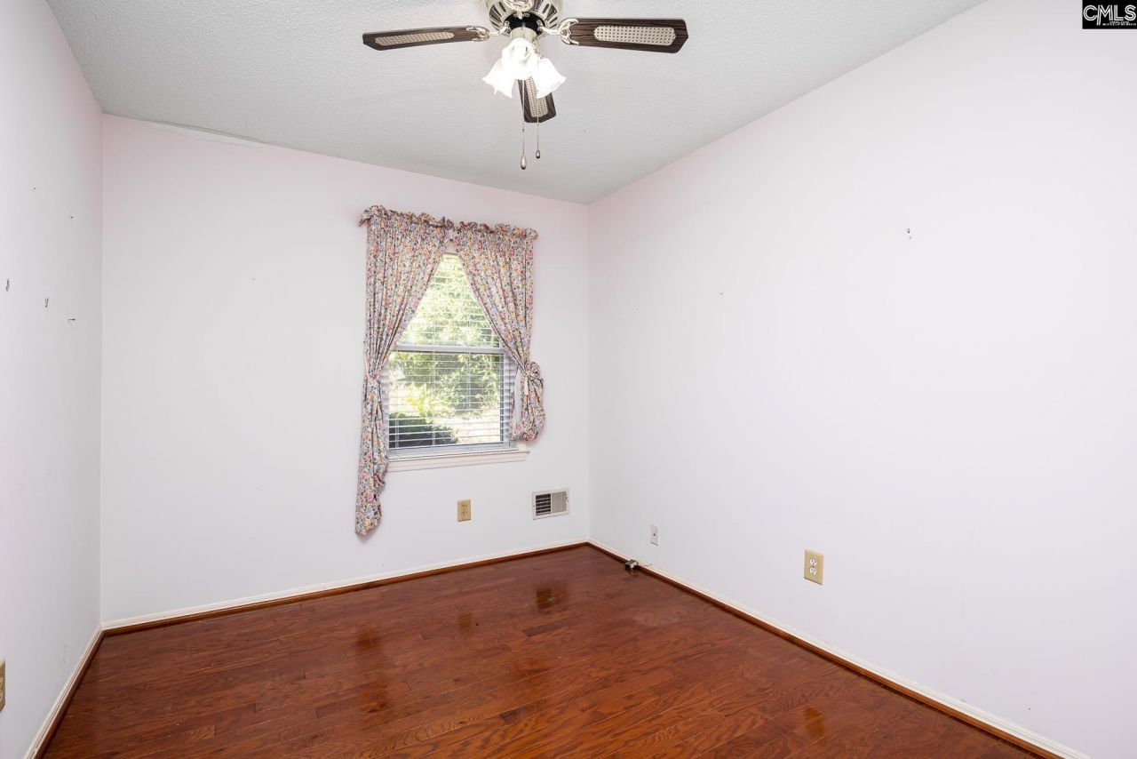 215 Parkstream Circle Photo 23