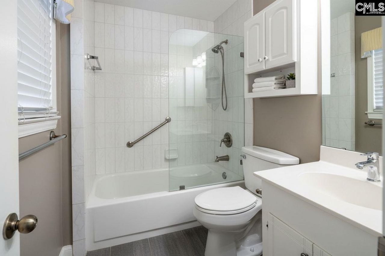 215 Parkstream Circle Photo 29