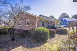 215 Parkstream Circle photo 4