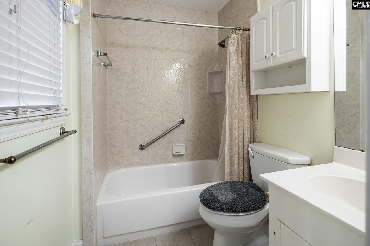 215 Parkstream Circle Photo 30