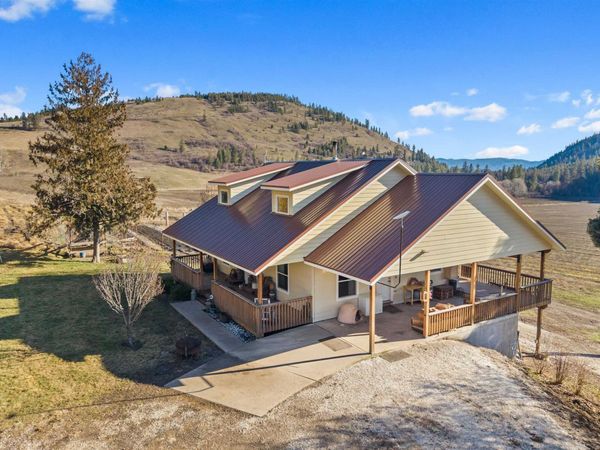2694 Bridgeman-Rettinger Rd, Kettle Falls, WA 99141