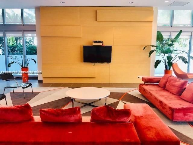 79 SW 12th St, Unit 2402-S, Miami, FL 33130 Photo