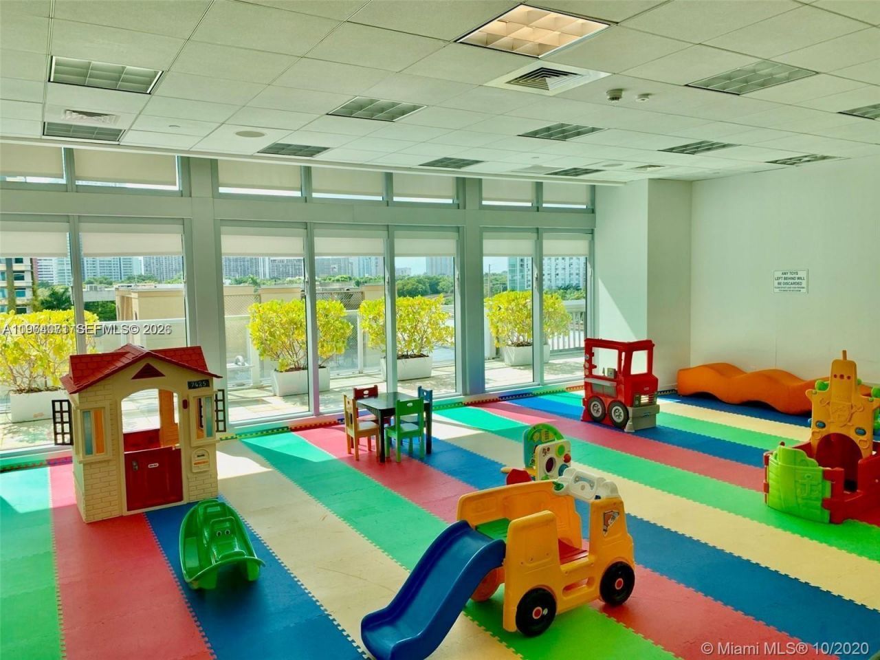 79 SW 12th St, Unit 2402-S, Miami, FL 33130 Photo