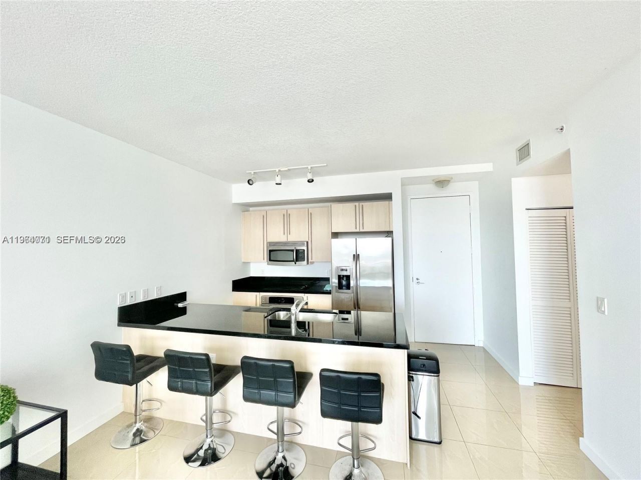 79 SW 12th St, Unit 2402-S, Miami, FL 33130 Photo