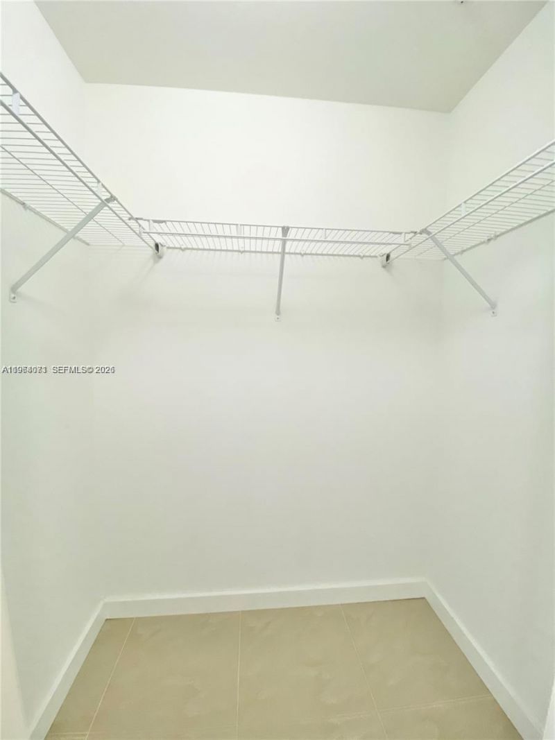 79 SW 12th St, Unit 2402-S, Miami, FL 33130 Photo