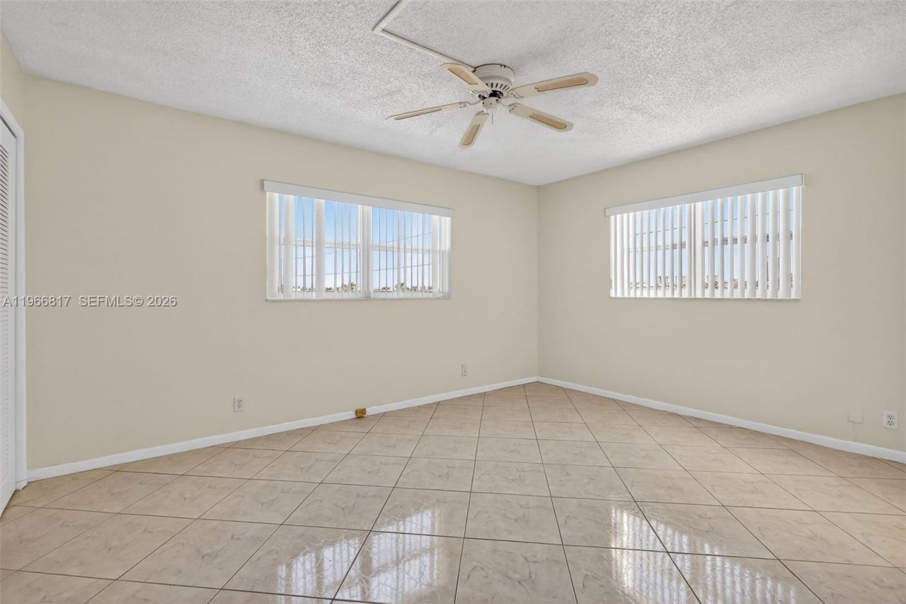 421 NE 14th Ave , Unit 608, Hallandale Beach, FL 33009 Photo