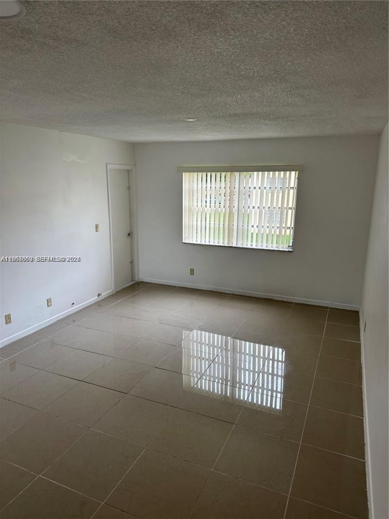 200 Ashbury Rd , Unit 209, Hollywood, FL 33024 Photo