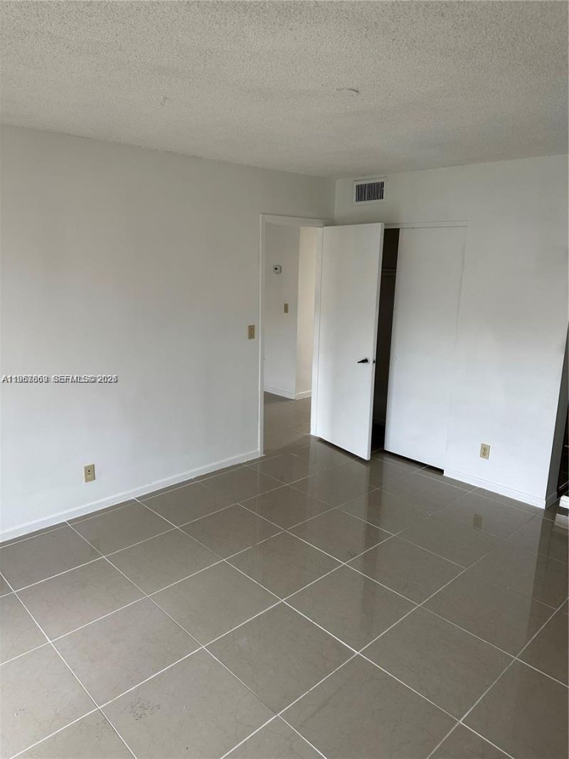 200 Ashbury Rd , Unit 209, Hollywood, FL 33024 Photo