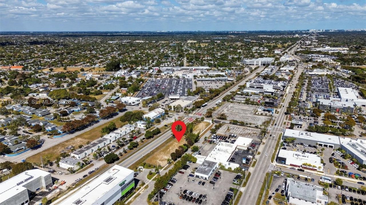 28,000 Square Feet Of Vacant Land Available For Sa, Palmetto Bay, FL 33157 Photo