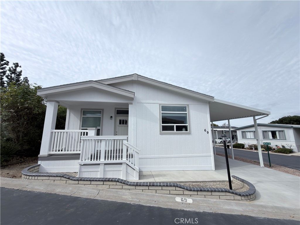 2130 Sunset Drive, Unit 69, Vista, CA 92084 Main Photo