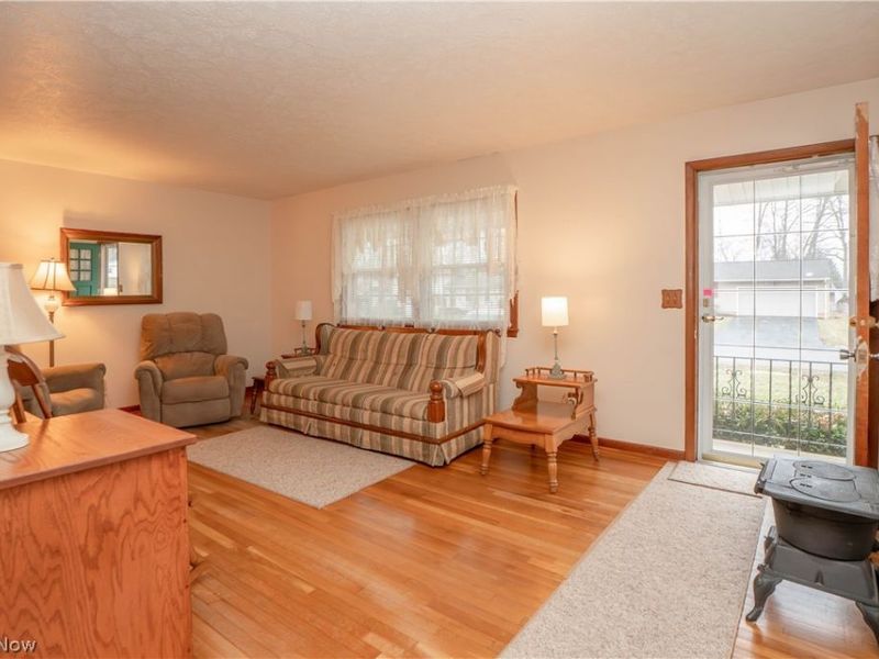 330 34th Street SW, Canton, OH 44706 Photo 2