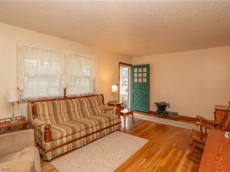 330 34th Street SW, Canton, OH 44706 Photo 3