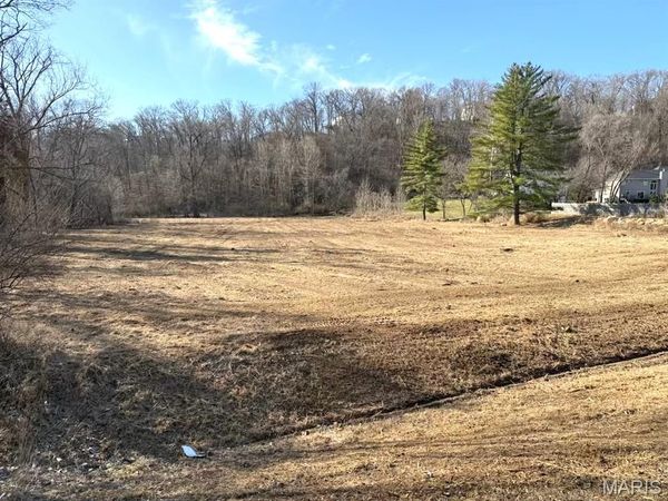 1155 Kiefer Creek Road, Ballwin, MO 63021