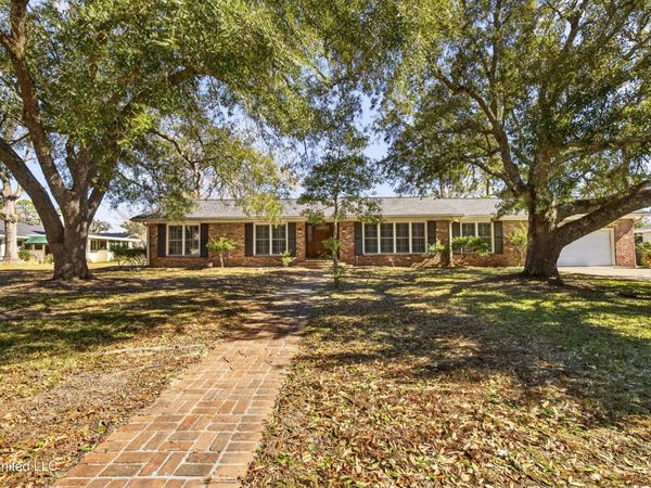 25 Bayou View Drive, Gulfport, MS 39507